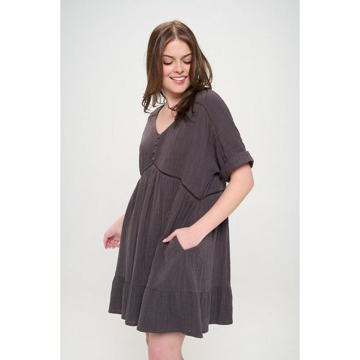 TEXTURED SHORT SLV BUTTON DOWN V-NECK SHORT DRESS