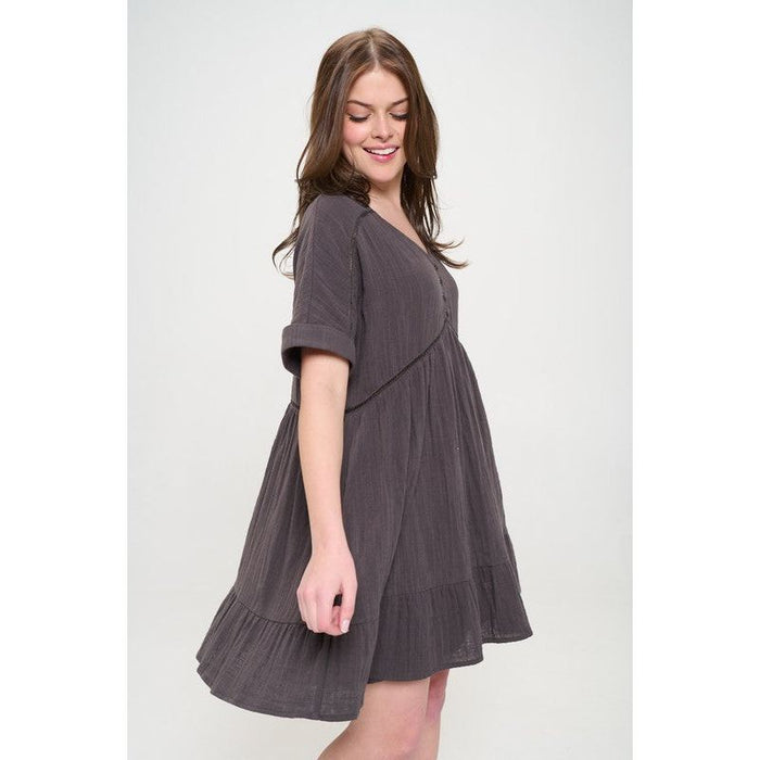 TEXTURED SHORT SLV BUTTON DOWN V-NECK SHORT DRESS