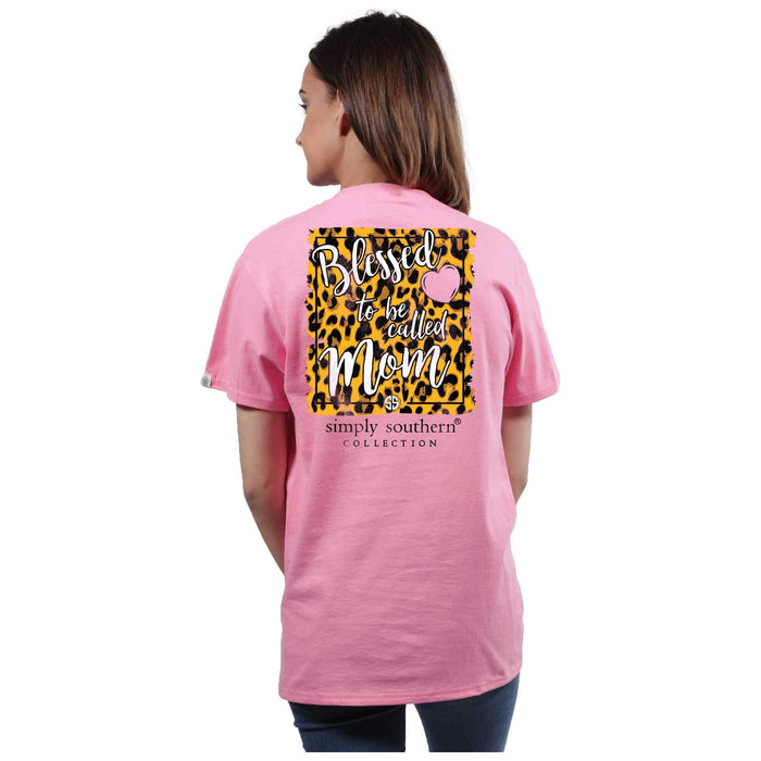 Camiseta Simply Southern Blessed Mom